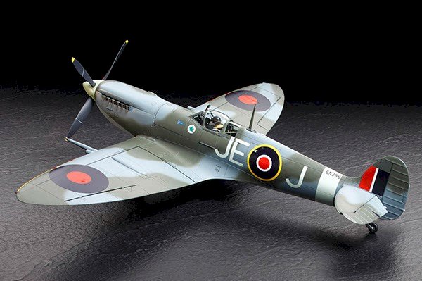 TAMIYA 60319 1/32 Spitfire Mk. IXc Modelfly