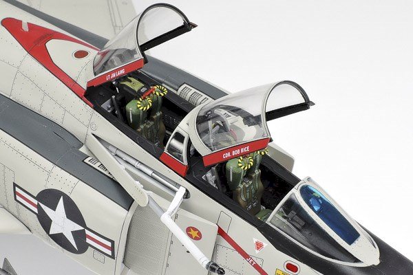 TAMIYA 61121 1/48 McDonnell Douglas ™ F-4B Phantom II ™ Modelfly